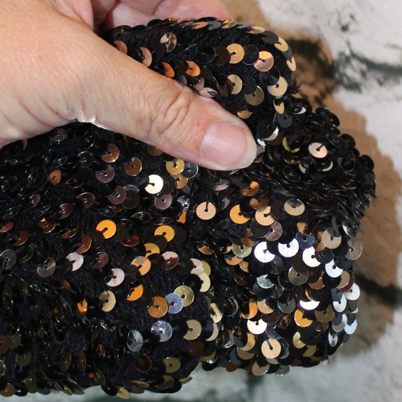 😲 Wowza! Turn heads in this vintage lined acrylic top w/sequins - Picture 3 of 6